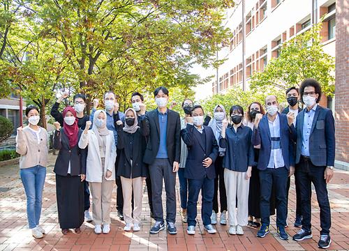 YU, “global talents” gathered and achieved “world-class research result !”